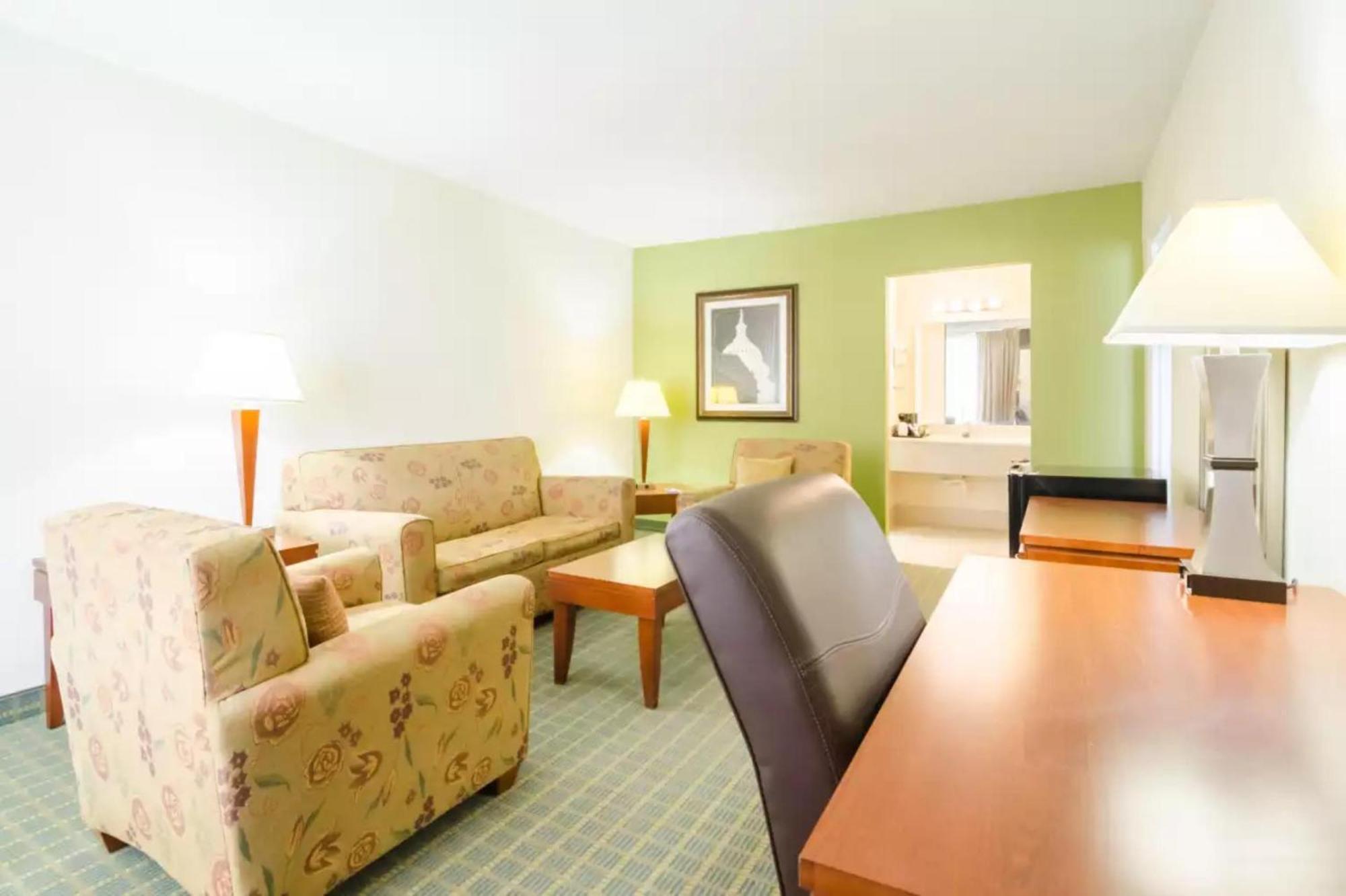 Oyo Hotel Greensboro East I 40 Экстерьер фото