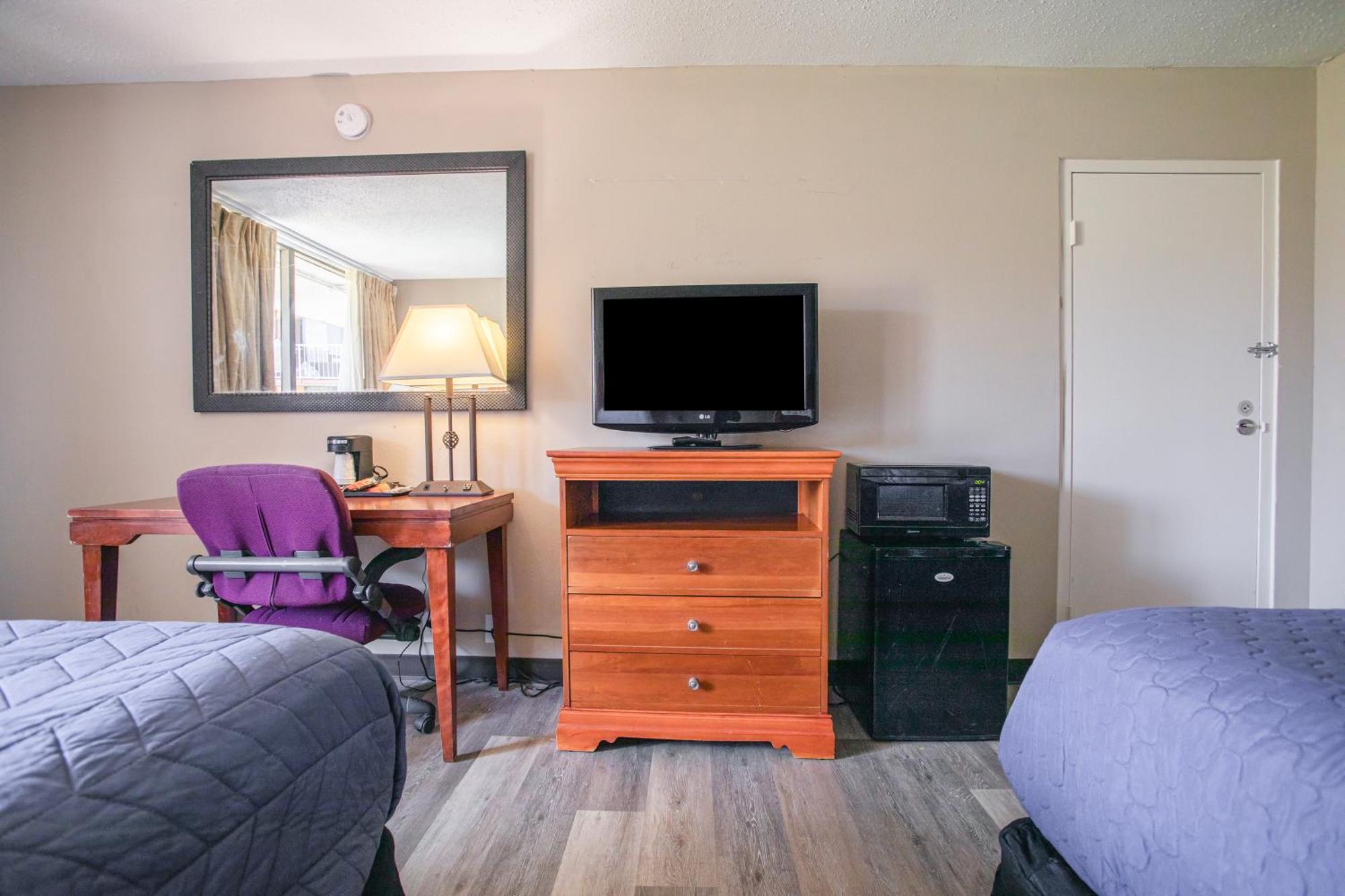 Oyo Hotel Greensboro East I 40 Экстерьер фото