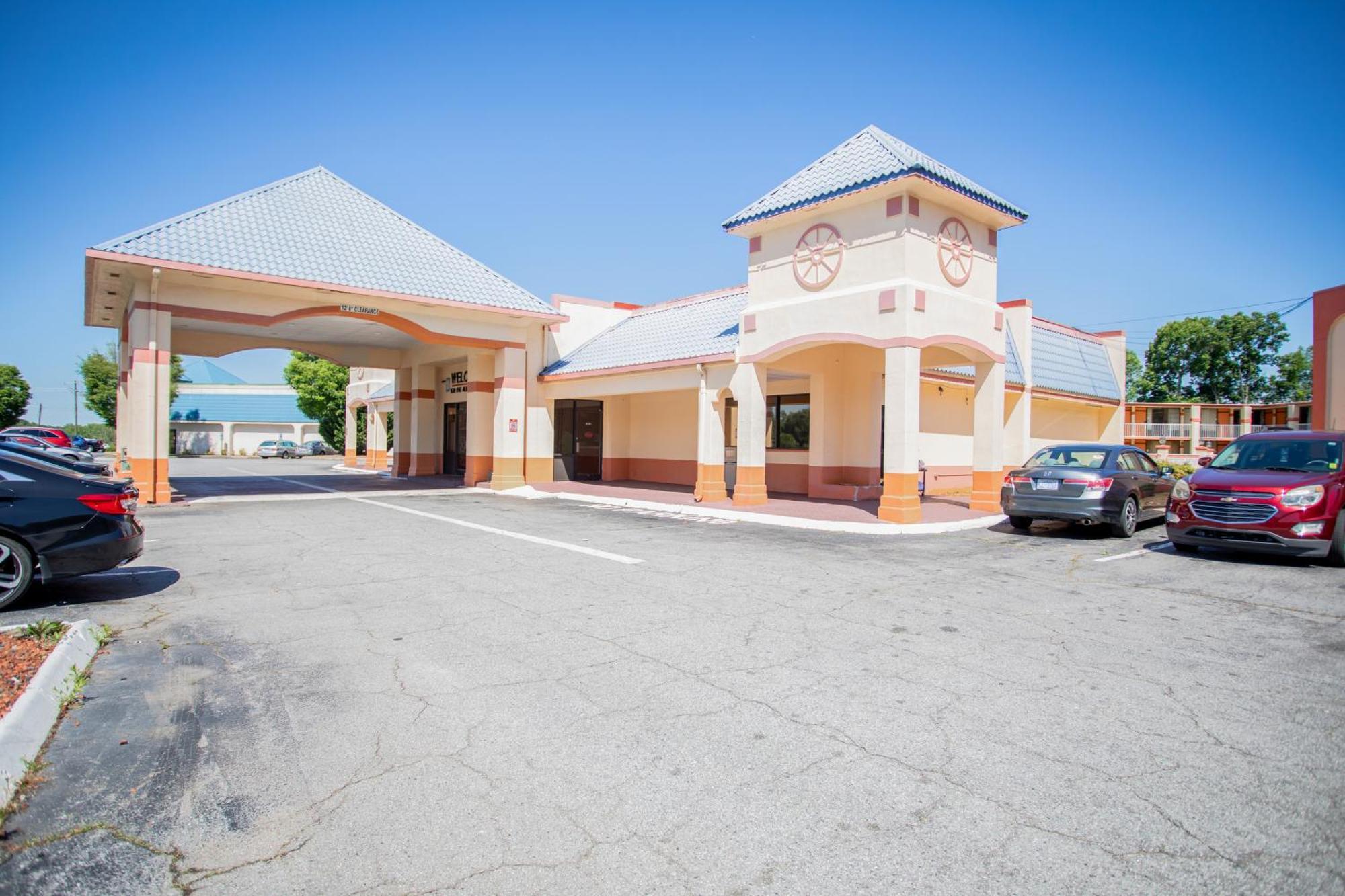 Oyo Hotel Greensboro East I 40 Экстерьер фото
