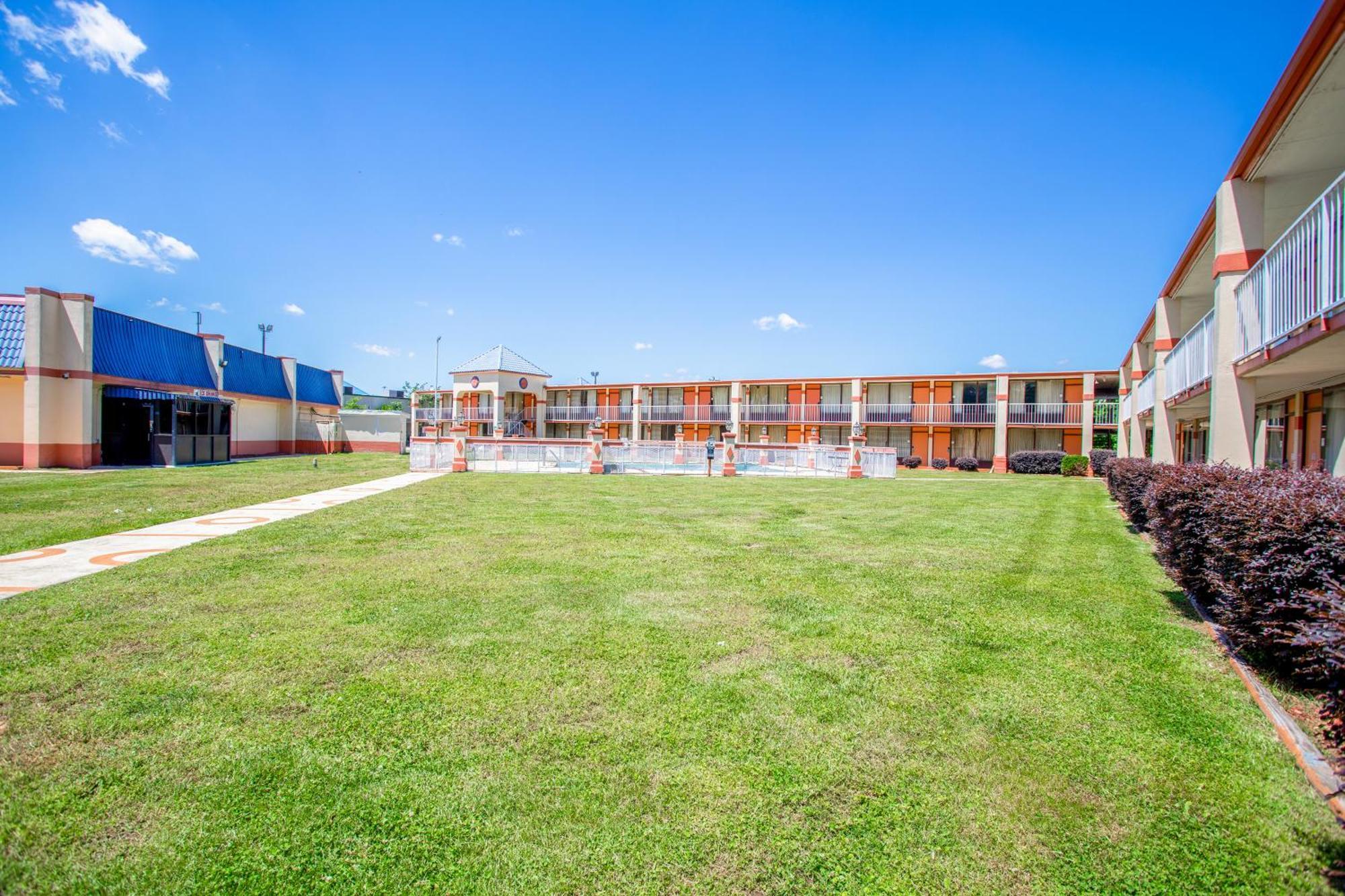 Oyo Hotel Greensboro East I 40 Экстерьер фото