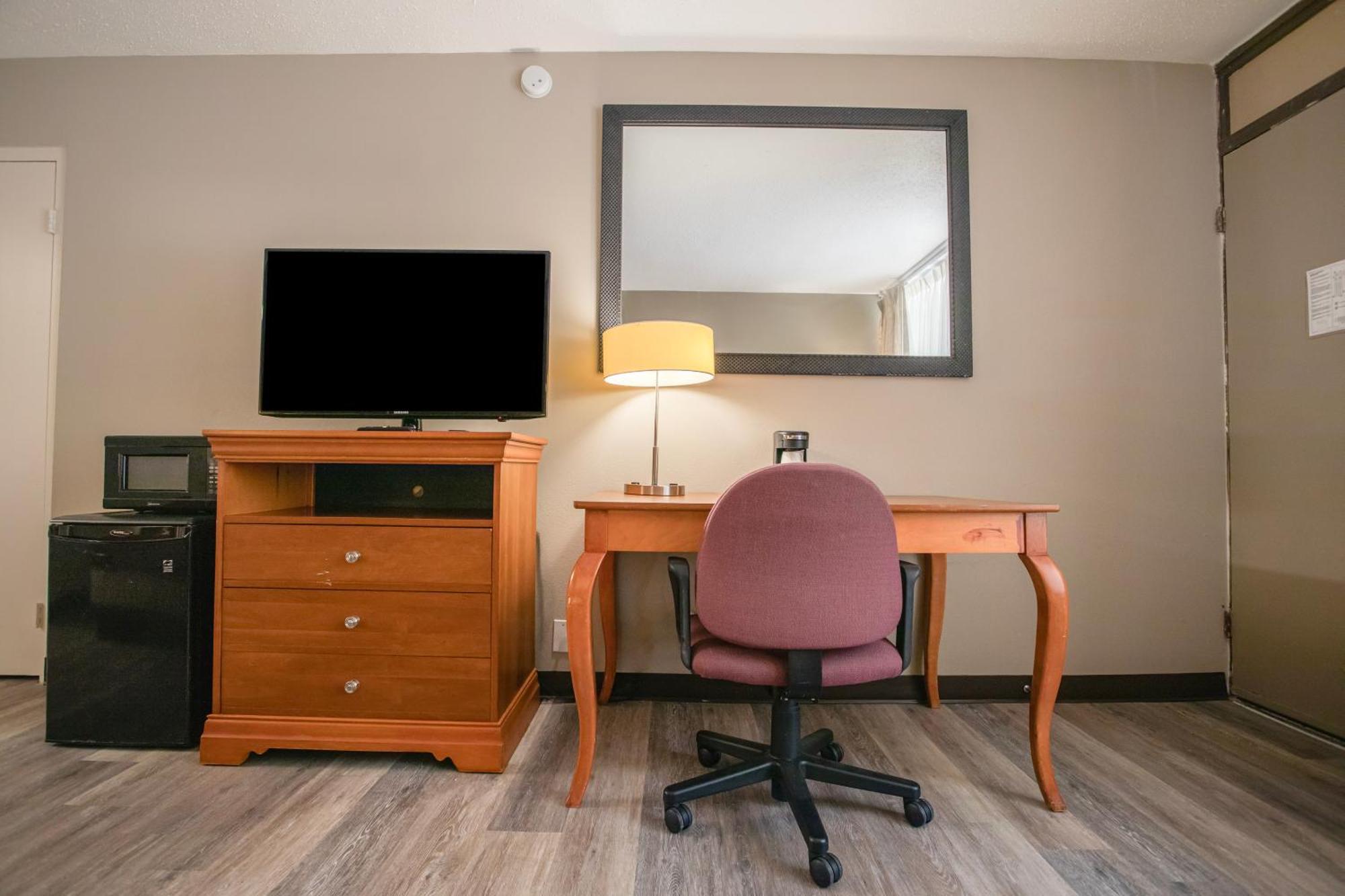 Oyo Hotel Greensboro East I 40 Экстерьер фото