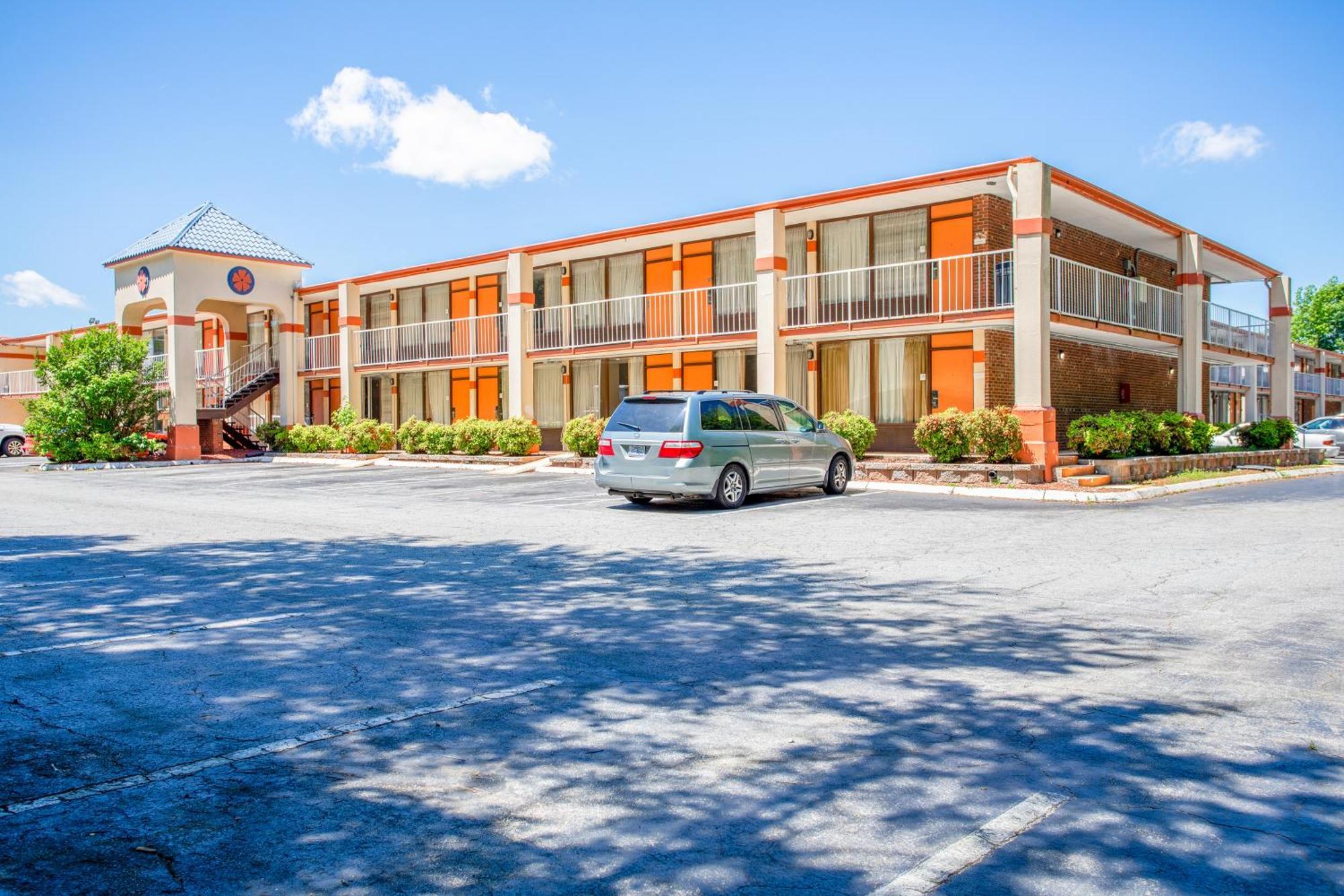 Oyo Hotel Greensboro East I 40 Экстерьер фото