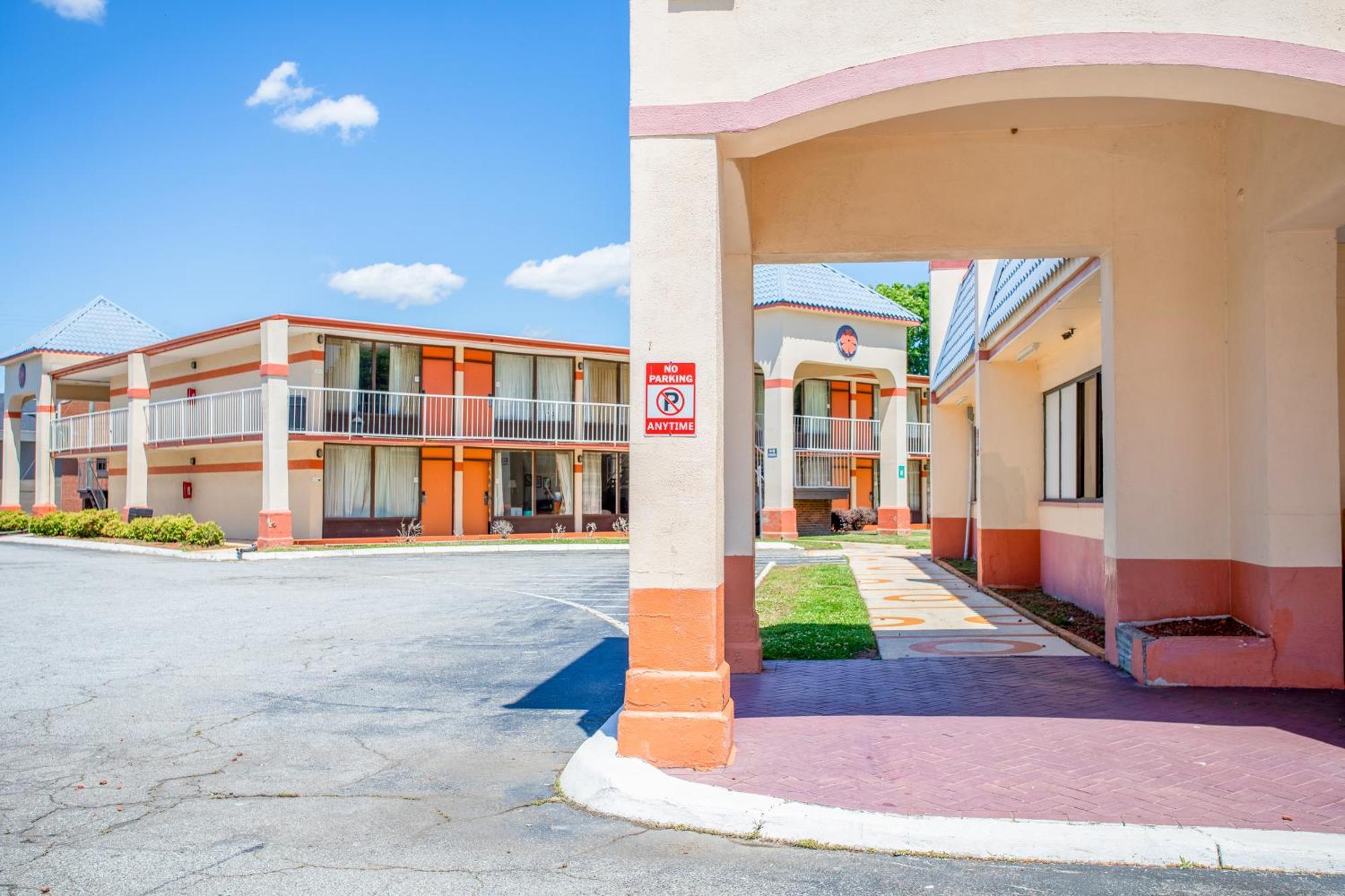 Oyo Hotel Greensboro East I 40 Экстерьер фото