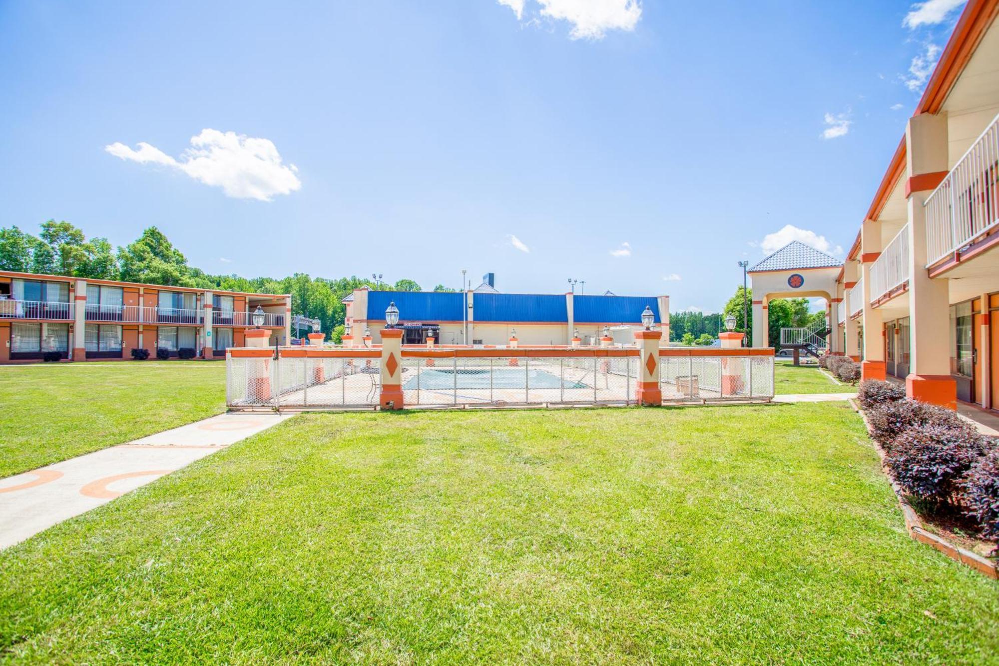 Oyo Hotel Greensboro East I 40 Экстерьер фото