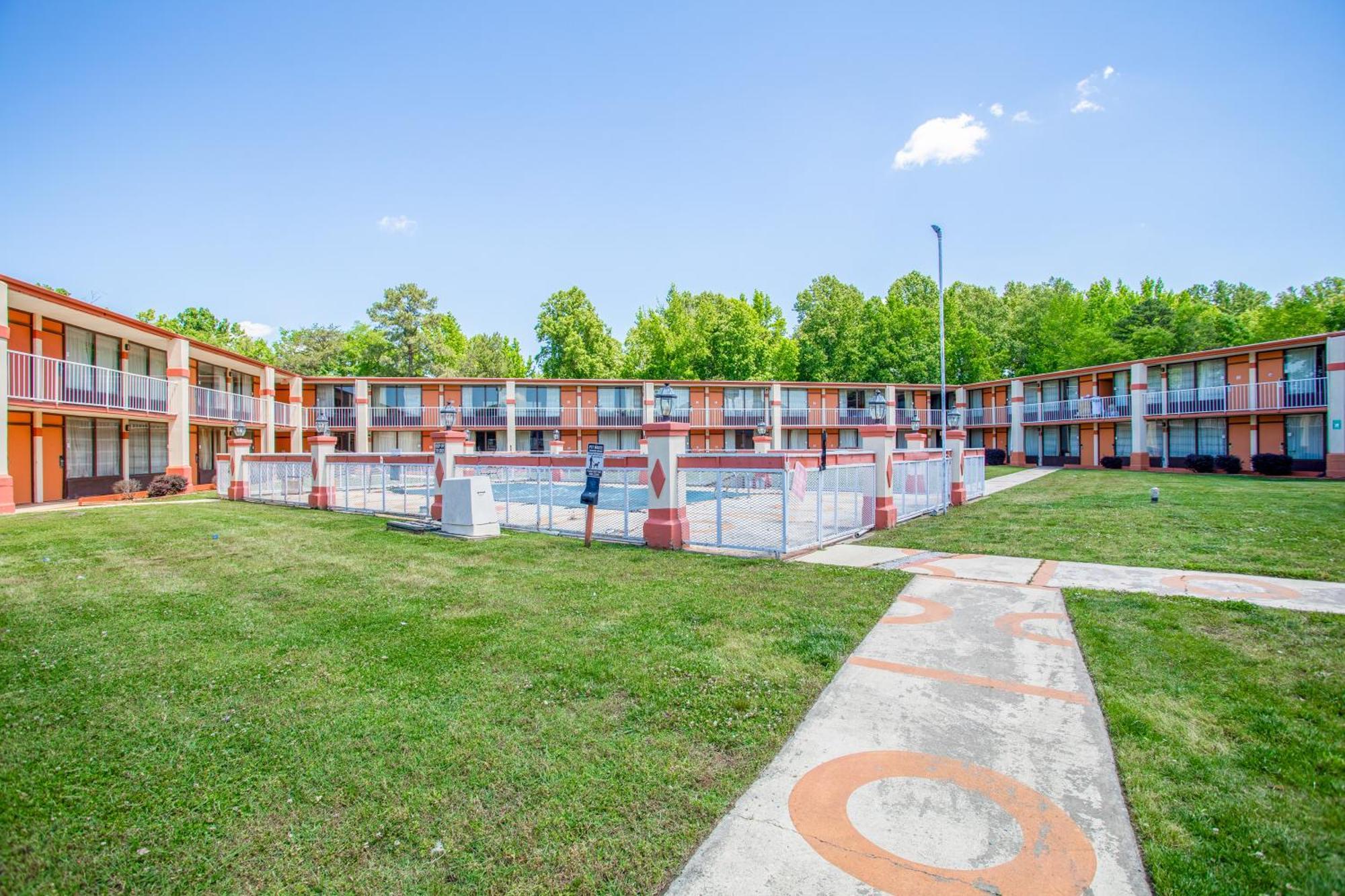 Oyo Hotel Greensboro East I 40 Экстерьер фото