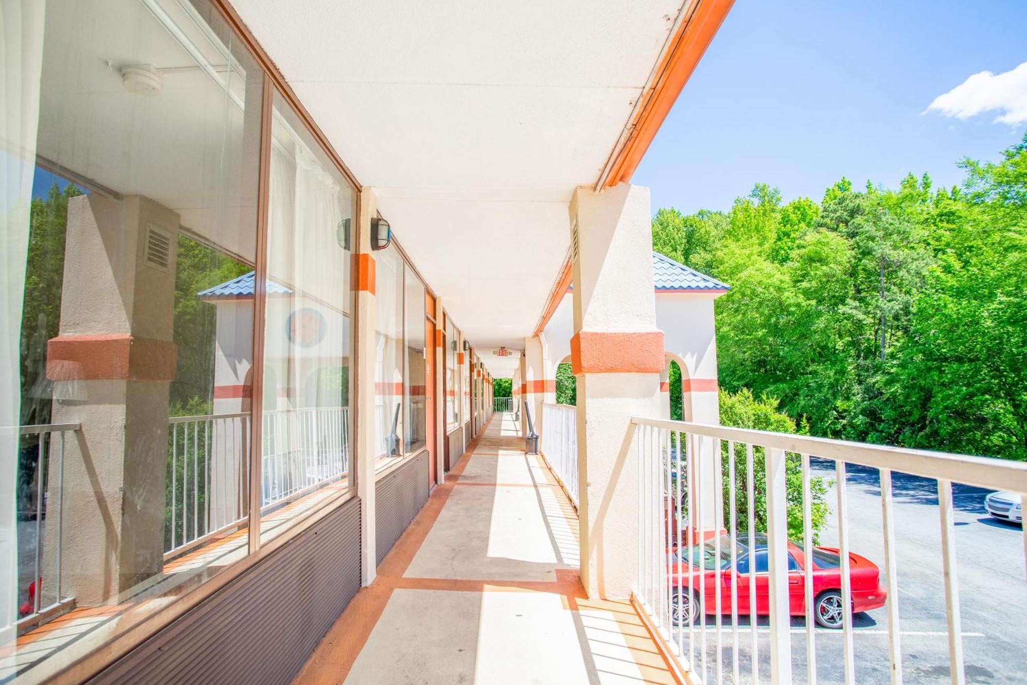 Oyo Hotel Greensboro East I 40 Экстерьер фото